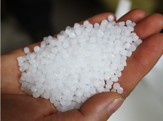 Yantai Double Plastic Industry Co., Ltd.k % 100 Birjina HDPE lehengaietan eskatzen du kalitate handiko plastikozko sareak, ekologikoak eta iraunkorrak sortzeko.